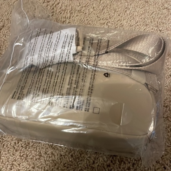 Lululemon everywhere bag - Picture 2 of 2